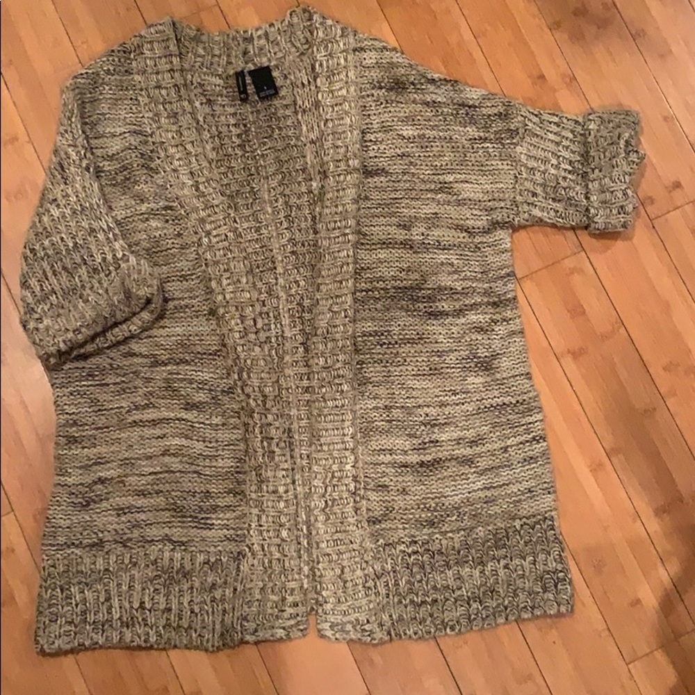 Sweater quarter length sleeve!